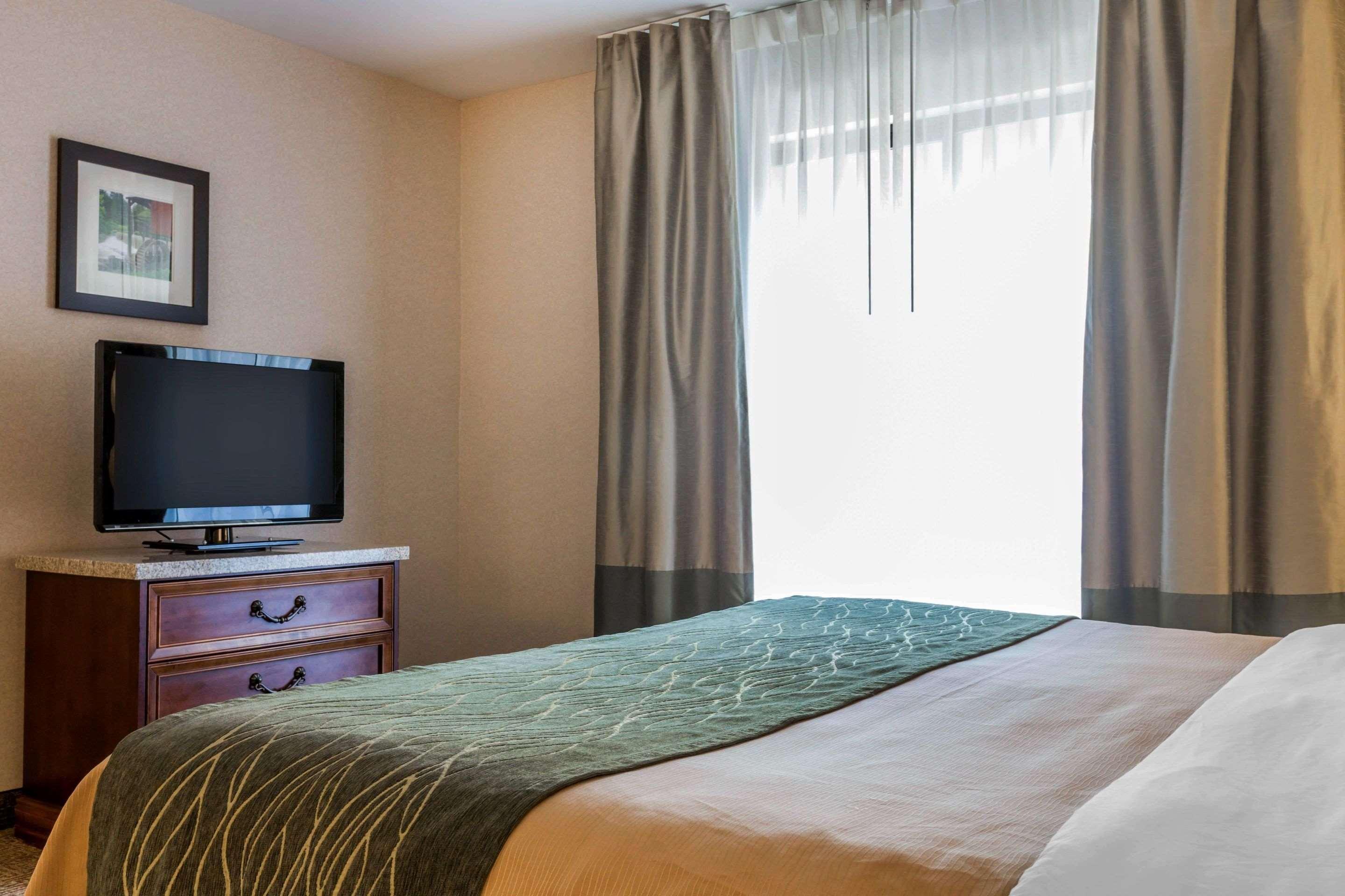 Comfort Inn & Suites Burlington Eksteriør billede