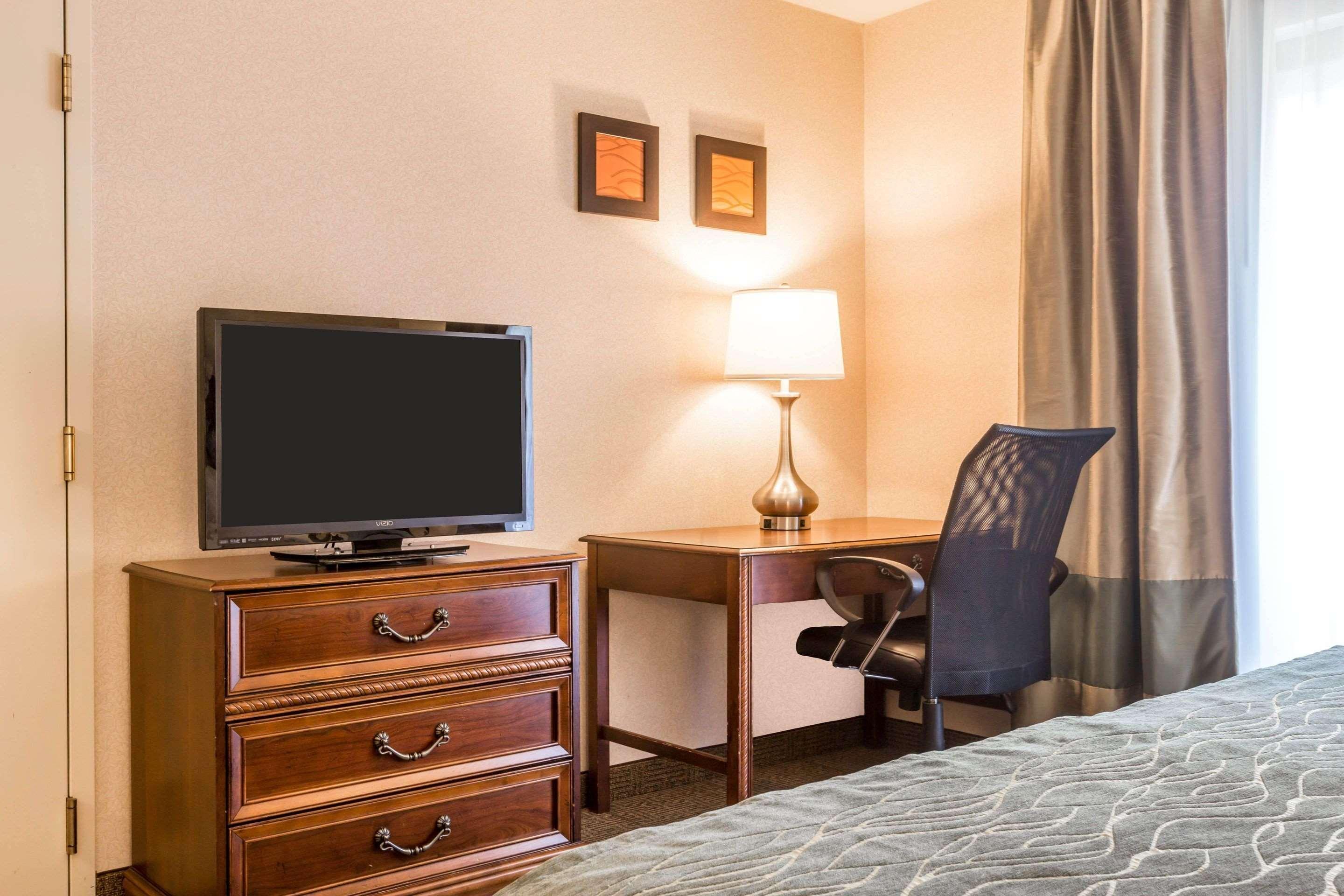 Comfort Inn & Suites Burlington Eksteriør billede