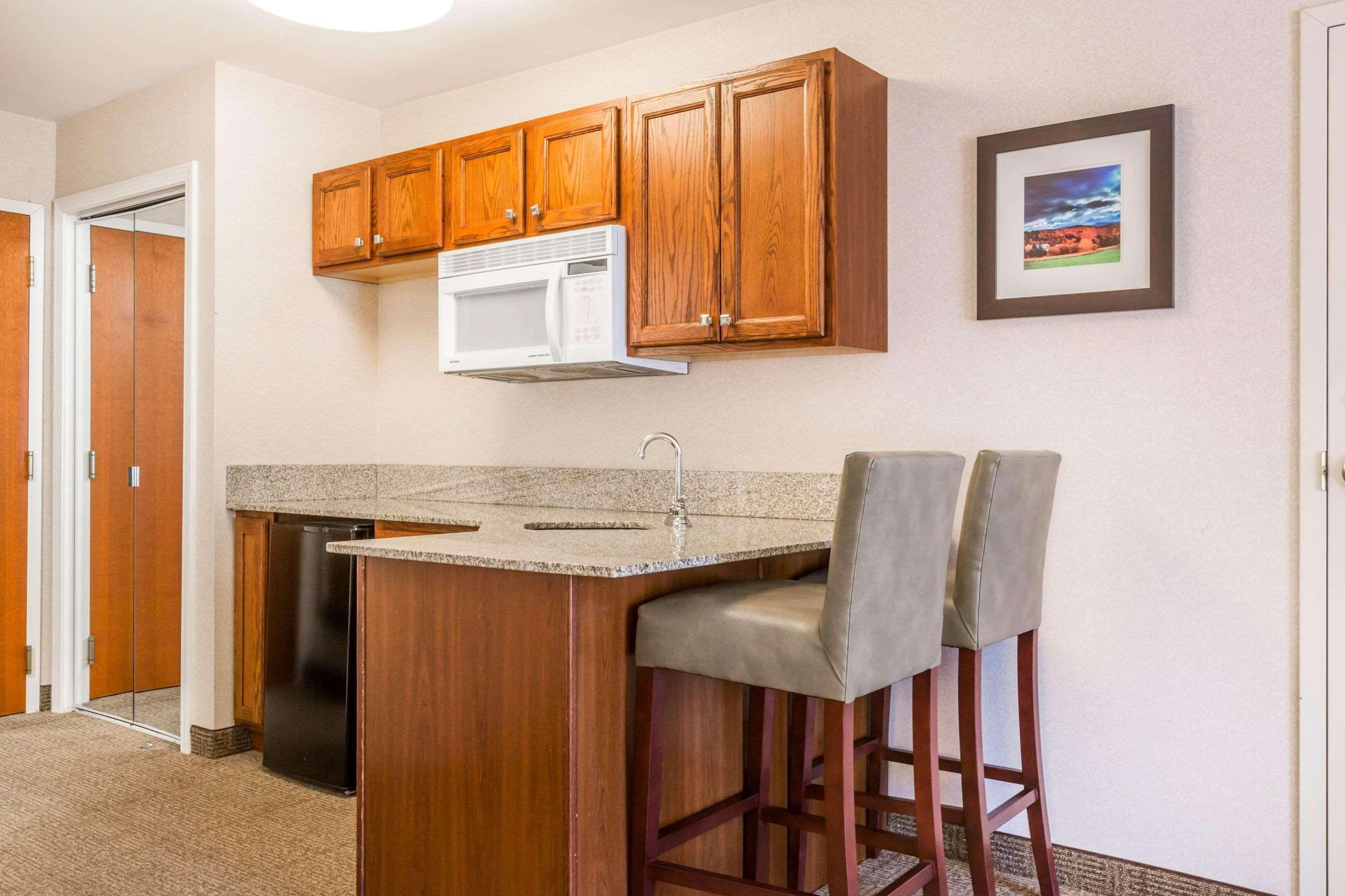 Comfort Inn & Suites Burlington Eksteriør billede