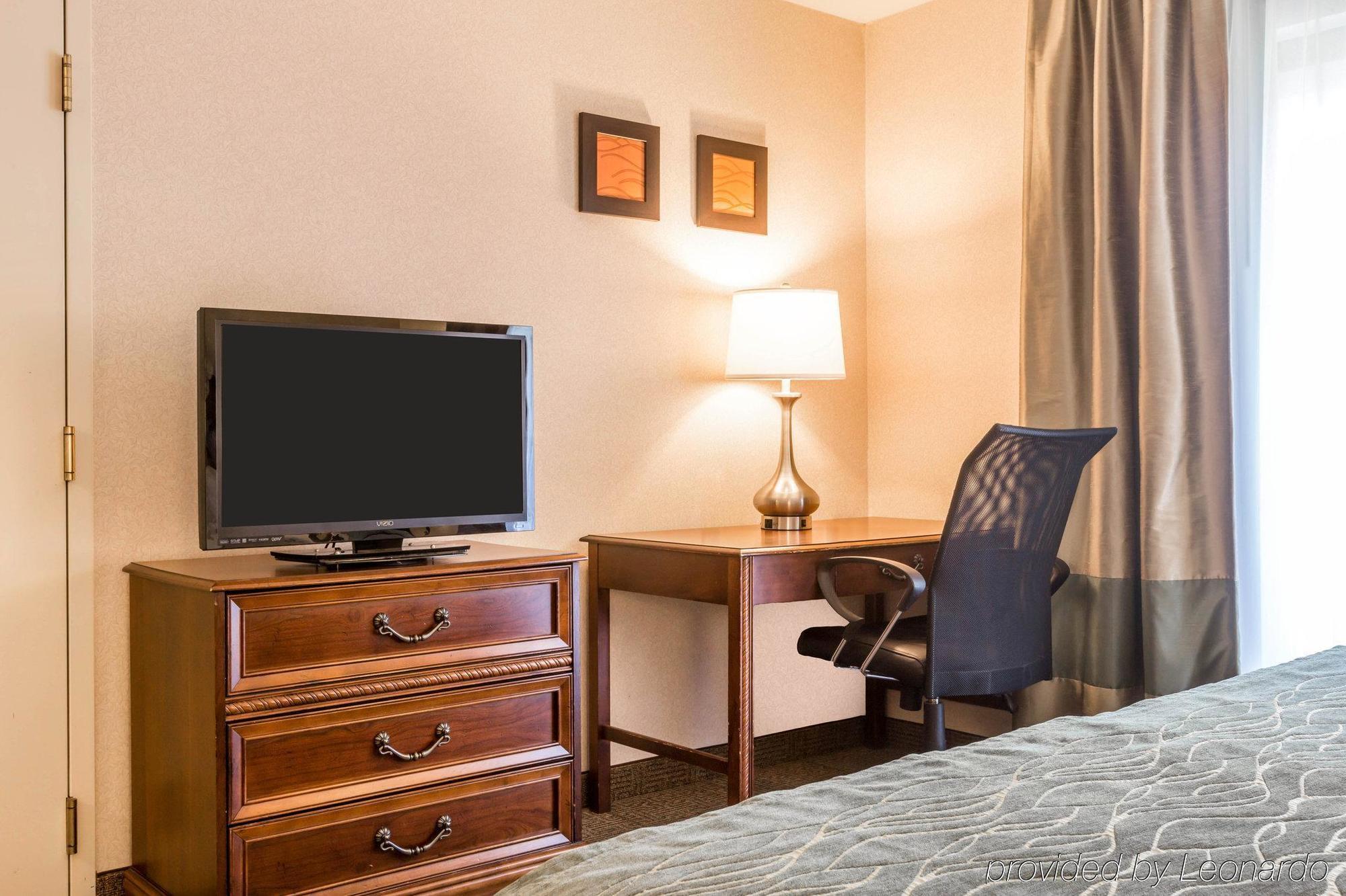 Comfort Inn & Suites Burlington Eksteriør billede