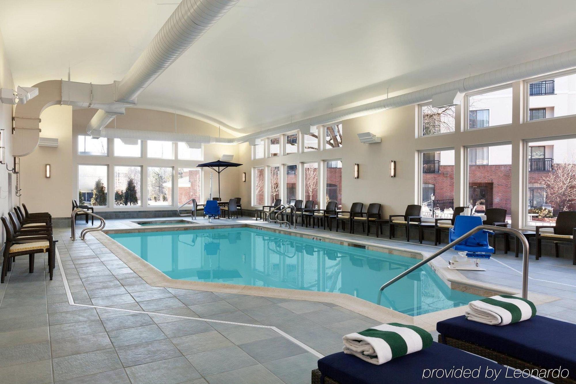 Comfort Inn & Suites Burlington Eksteriør billede
